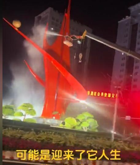 政府院爆改停车场机关食堂成快餐店麻将胡了重庆荣昌已失守！书记巡街(图10)