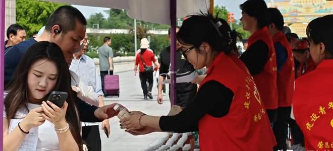 政府院爆改停车场机关食堂成快餐店麻将胡了重庆荣昌已失守！书记巡街(图20)