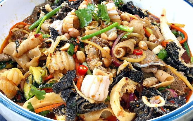 表面味道好才是硬道理柳州名菜就是这般来的PG电子麻将胡了2试玩柳州美食从不讲究(图15)