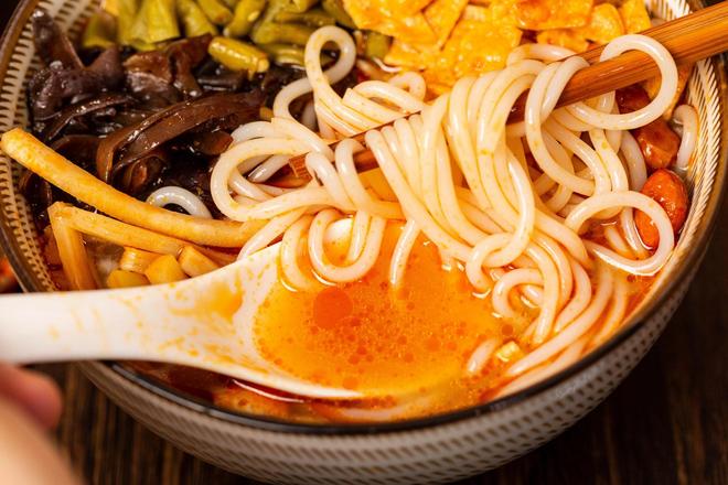 麻将胡了官网早晚交替之时的寒意柳州人都以温暖的美食驱散选择还十分丰富(图3) 麻将胡了官网早晚交替之时的寒意柳州人都以温暖的美食驱散选择还十分丰富(图3)